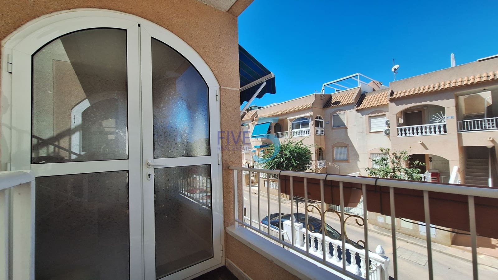 2 bedroom Apartment for sale in Torrevieja with pool - € 185,000 (Ref: 10077341)
