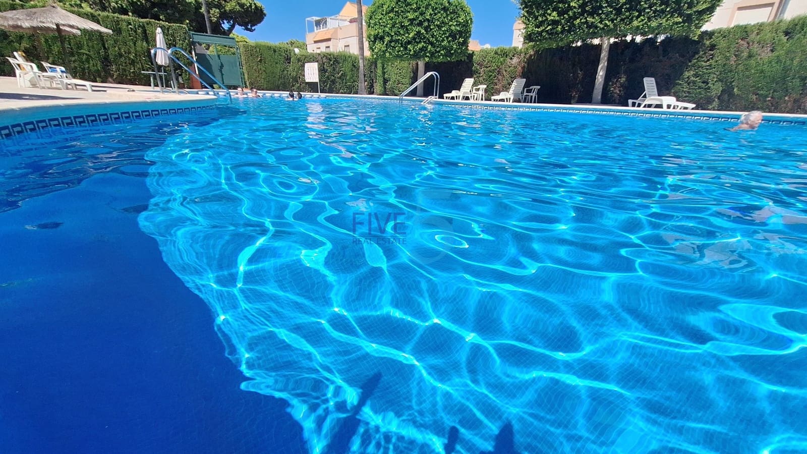 2 bedroom Apartment for sale in Torrevieja with pool - € 185,000 (Ref: 10077341)