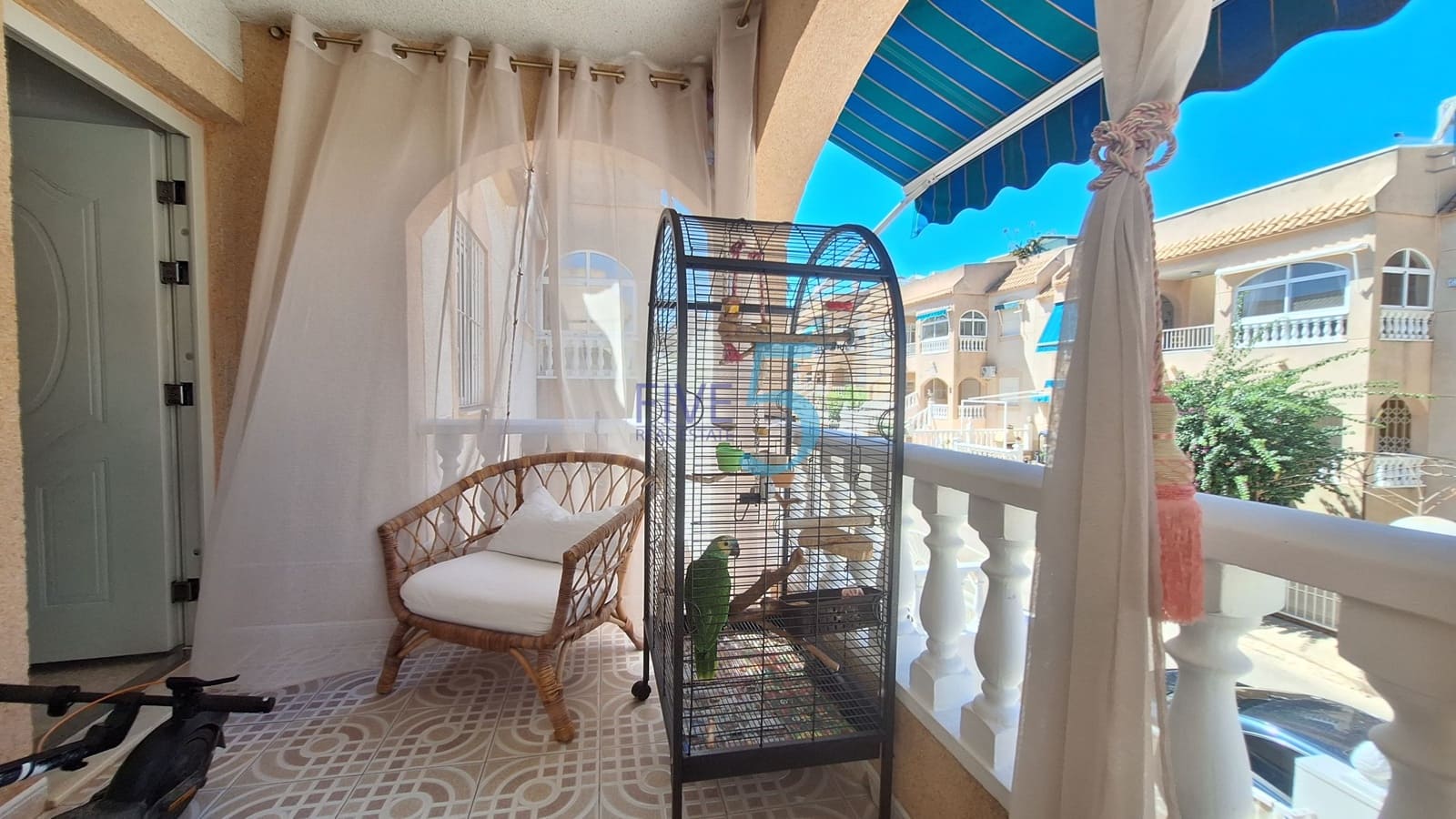 2 bedroom Apartment for sale in Torrevieja with pool - € 185,000 (Ref: 10077341)
