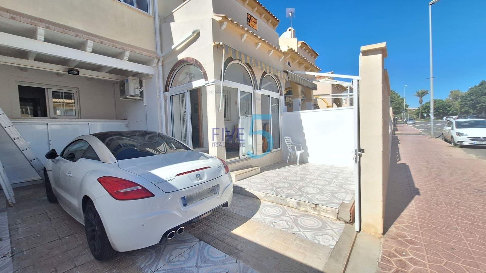 2 soverom Leilighet til salgs i Playa Flamenca med svømmebasseng garasje - € 229 900 (Ref: 10079081)
