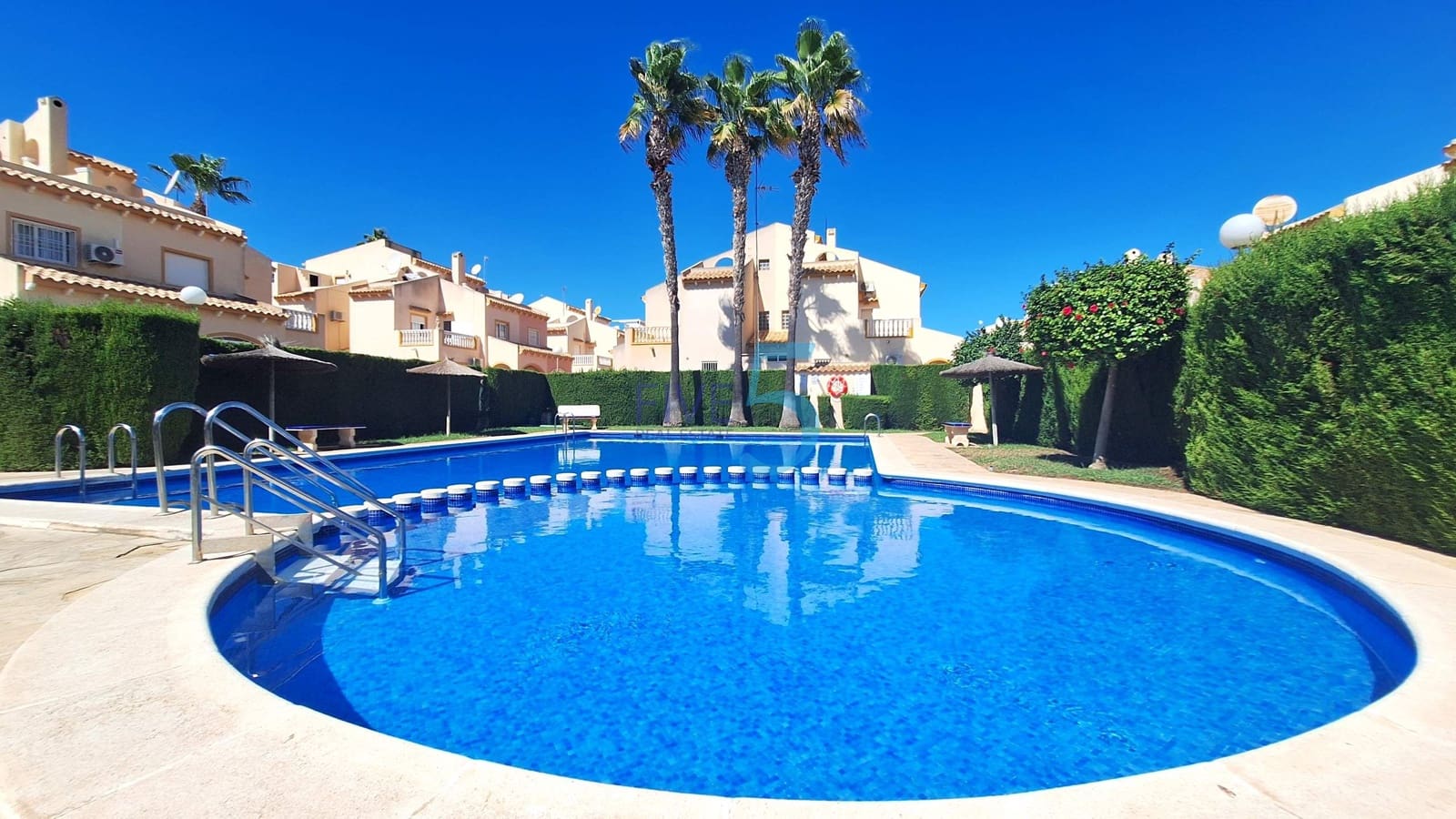 2 soverom Leilighet til salgs i Playa Flamenca med svømmebasseng garasje - € 229 900 (Ref: 10079081)