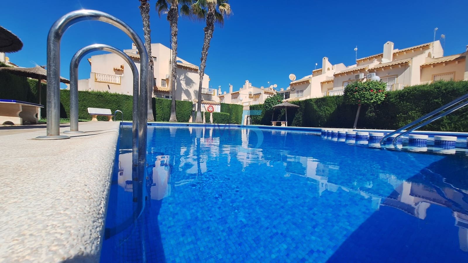 2 soverom Leilighet til salgs i Playa Flamenca med svømmebasseng garasje - € 229 900 (Ref: 10079081)
