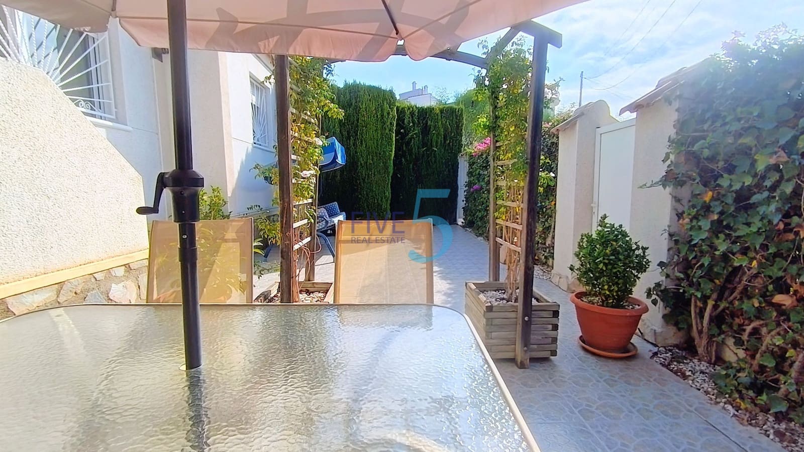 2 soverom Villa til salgs i Ciudad Quesada med svømmebasseng - € 245 000 (Ref: 10079980)