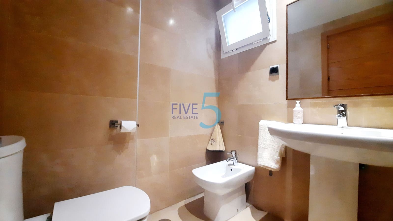 Apartamento de 2 habitaciones en Los Alcázares en venta con piscina garaje - 149.000 € (Ref: 10079981)