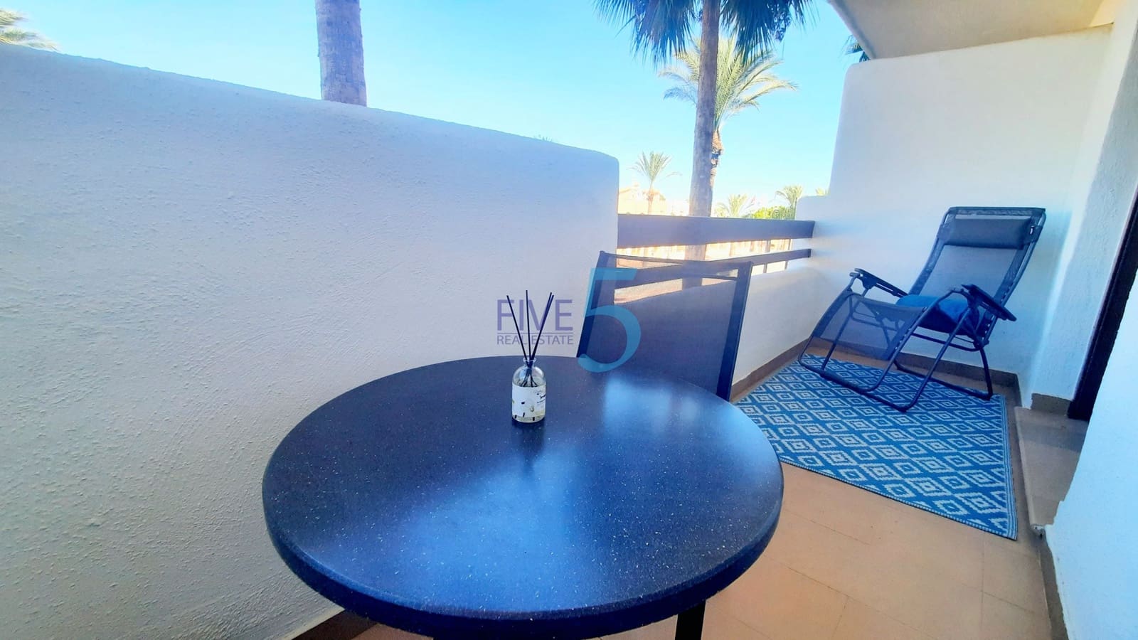 Apartamento de 2 habitaciones en Los Alcázares en venta con piscina garaje - 149.000 € (Ref: 10079981)