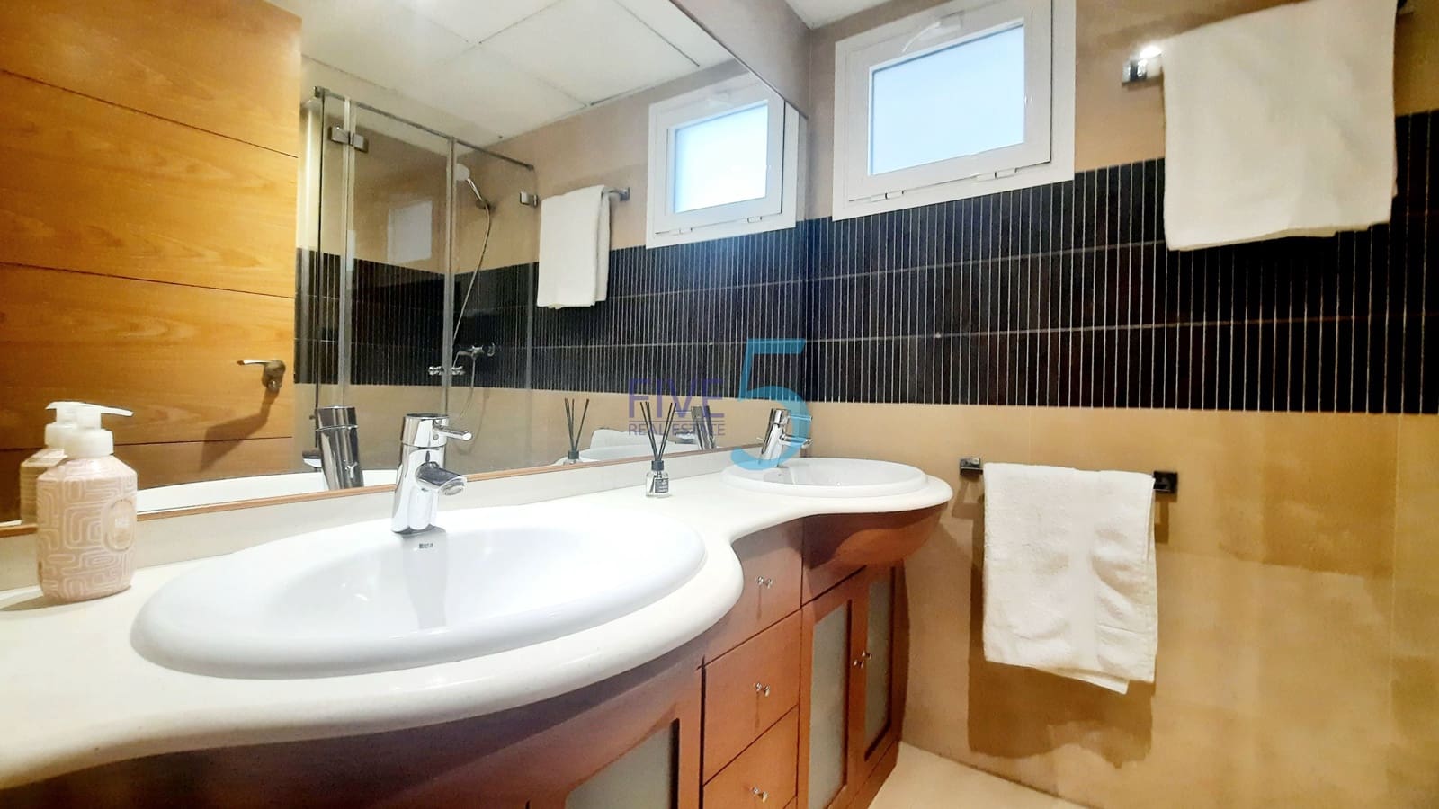 Apartamento de 2 habitaciones en Los Alcázares en venta con piscina garaje - 149.000 € (Ref: 10079981)