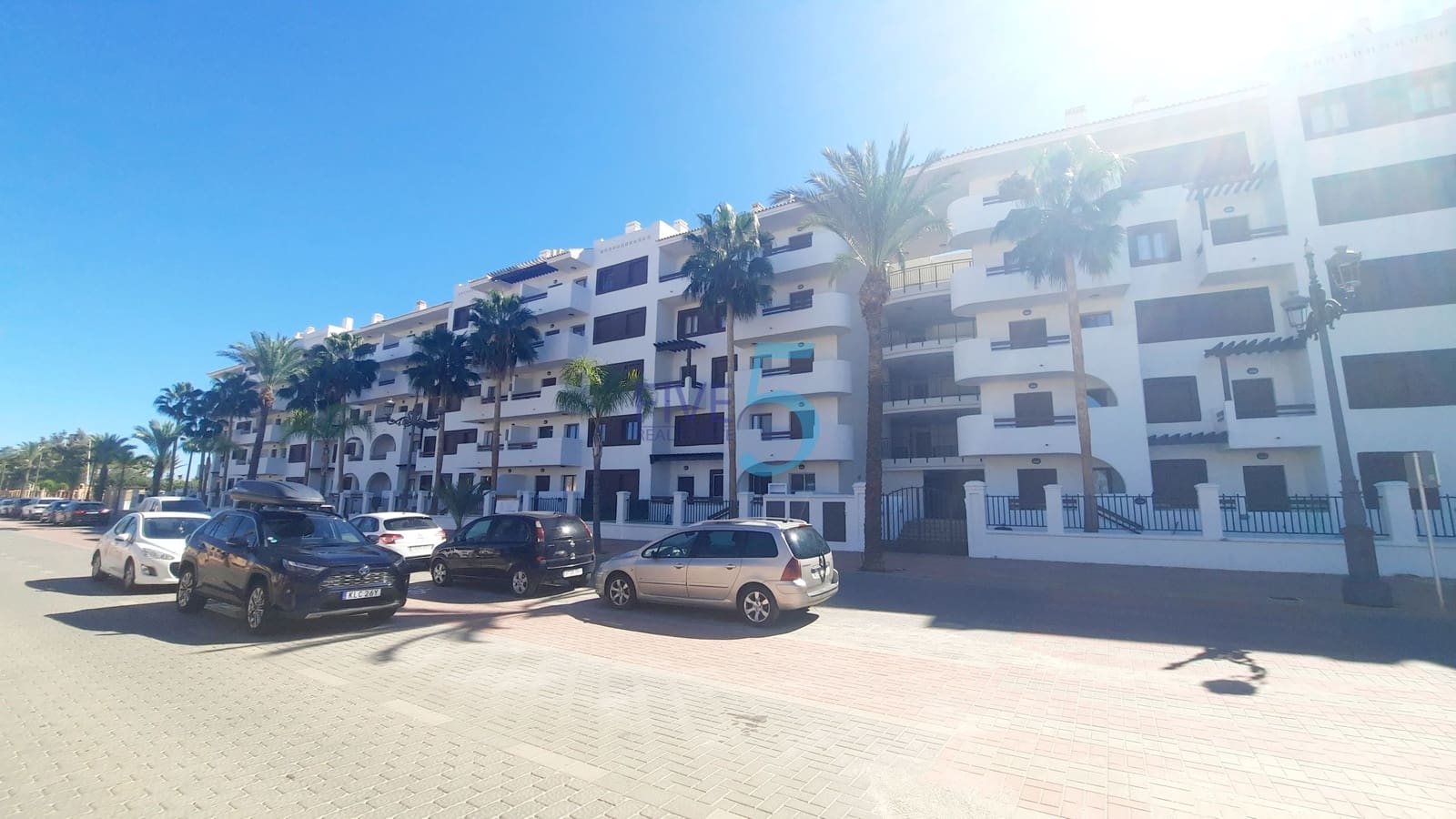 Apartamento de 2 habitaciones en Los Alcázares en venta con piscina garaje - 149.000 € (Ref: 10079981)