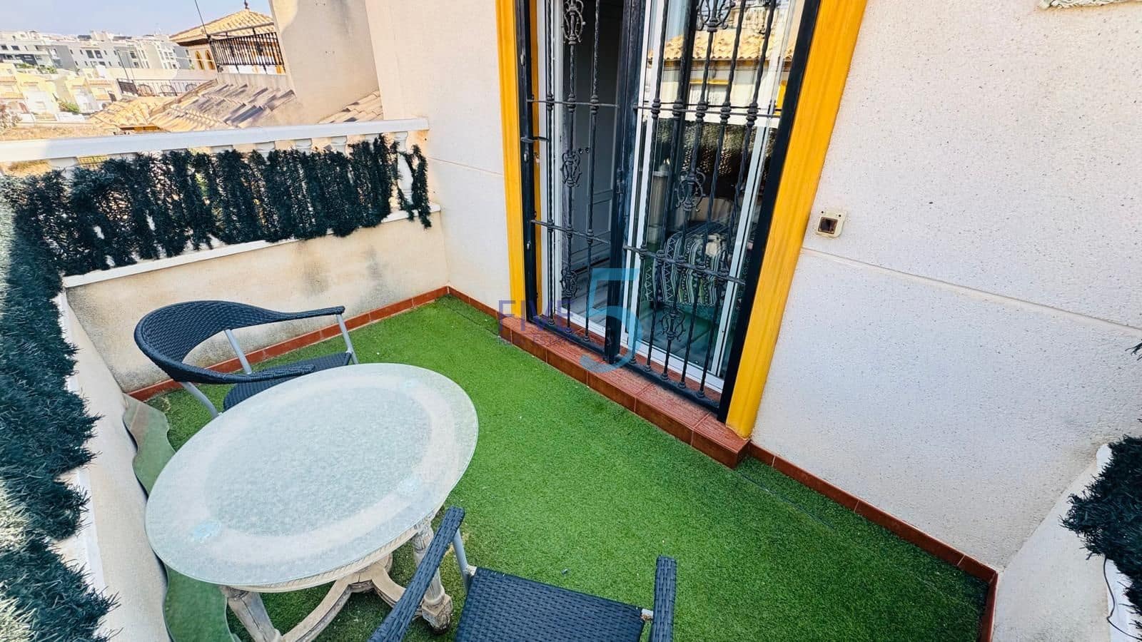 3 quarto Casa em Banda para venda em Villamartin com piscina garagem - 229 000 € (Ref: 10079982)
