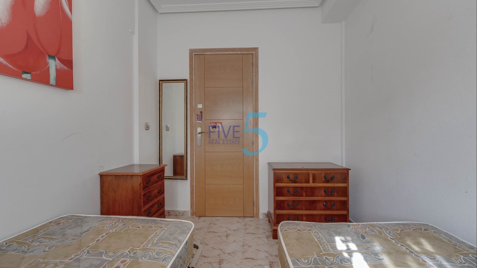 3 bedroom Townhouse for sale in Villamartin with pool garage - € 224,999 (Ref: 10079982)