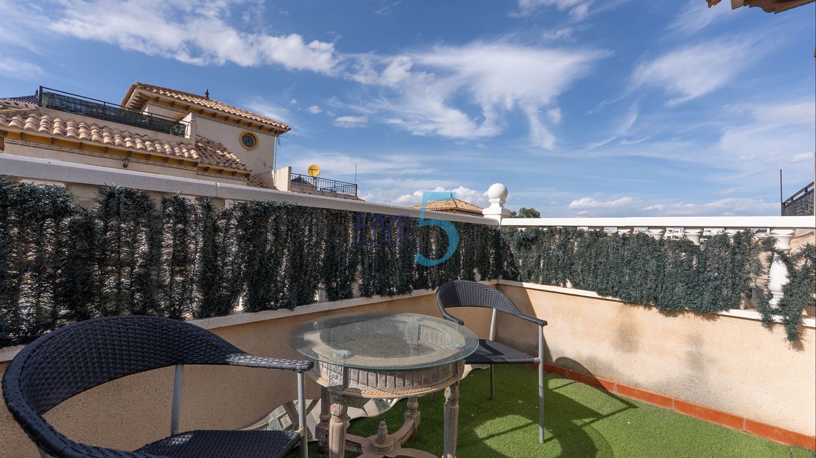 3 bedroom Townhouse for sale in Villamartin with pool garage - € 224,999 (Ref: 10079982)