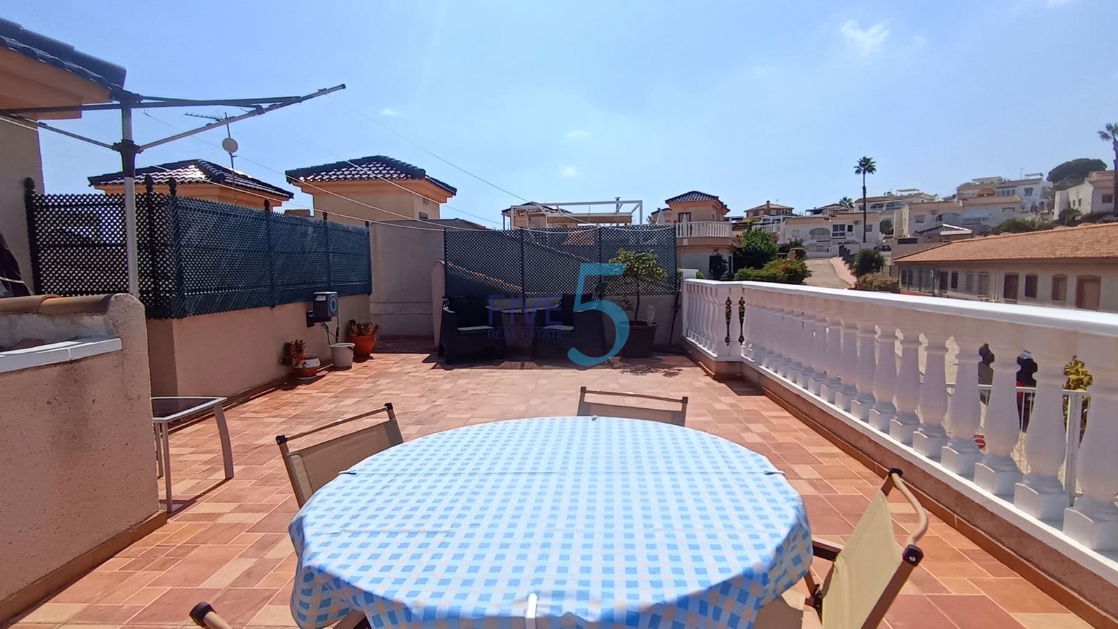 3 slaapkamer Villa te koop in Ciudad Quesada met zwembad garage - € 245.000 (Ref: 10080242)