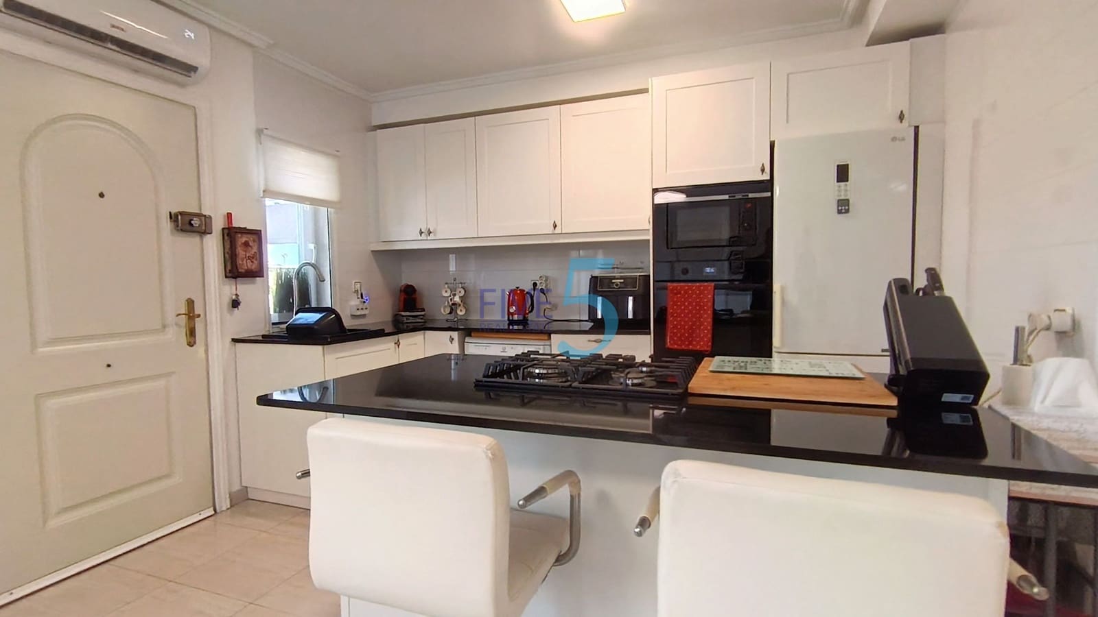 3 slaapkamer Villa te koop in Ciudad Quesada met zwembad garage - € 245.000 (Ref: 10080242)