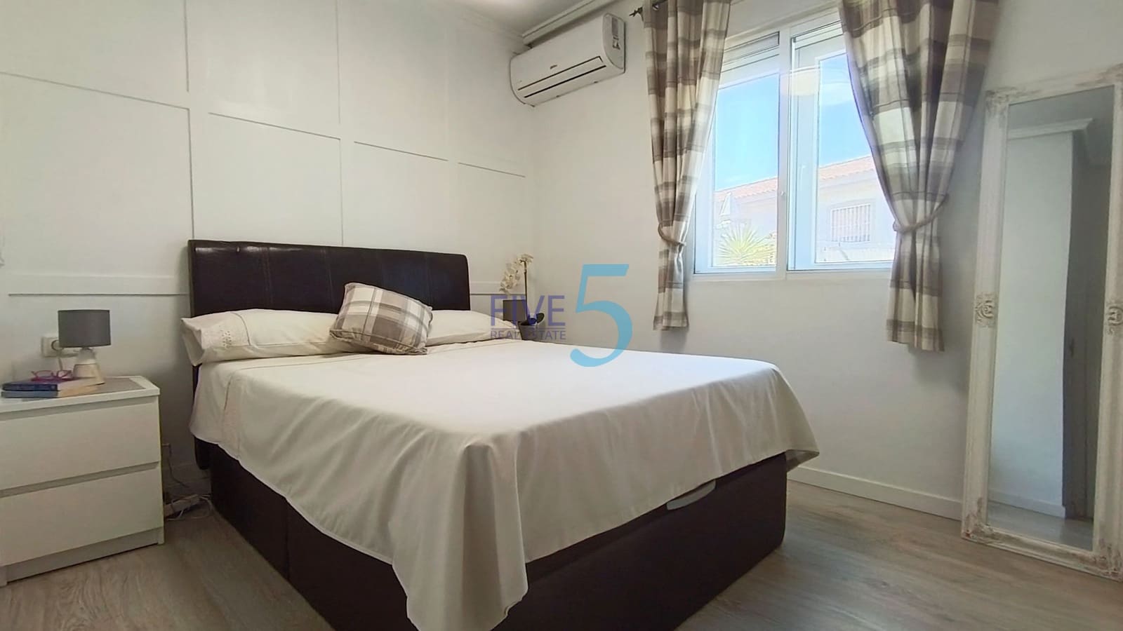 3 slaapkamer Villa te koop in Ciudad Quesada met zwembad garage - € 245.000 (Ref: 10080242)