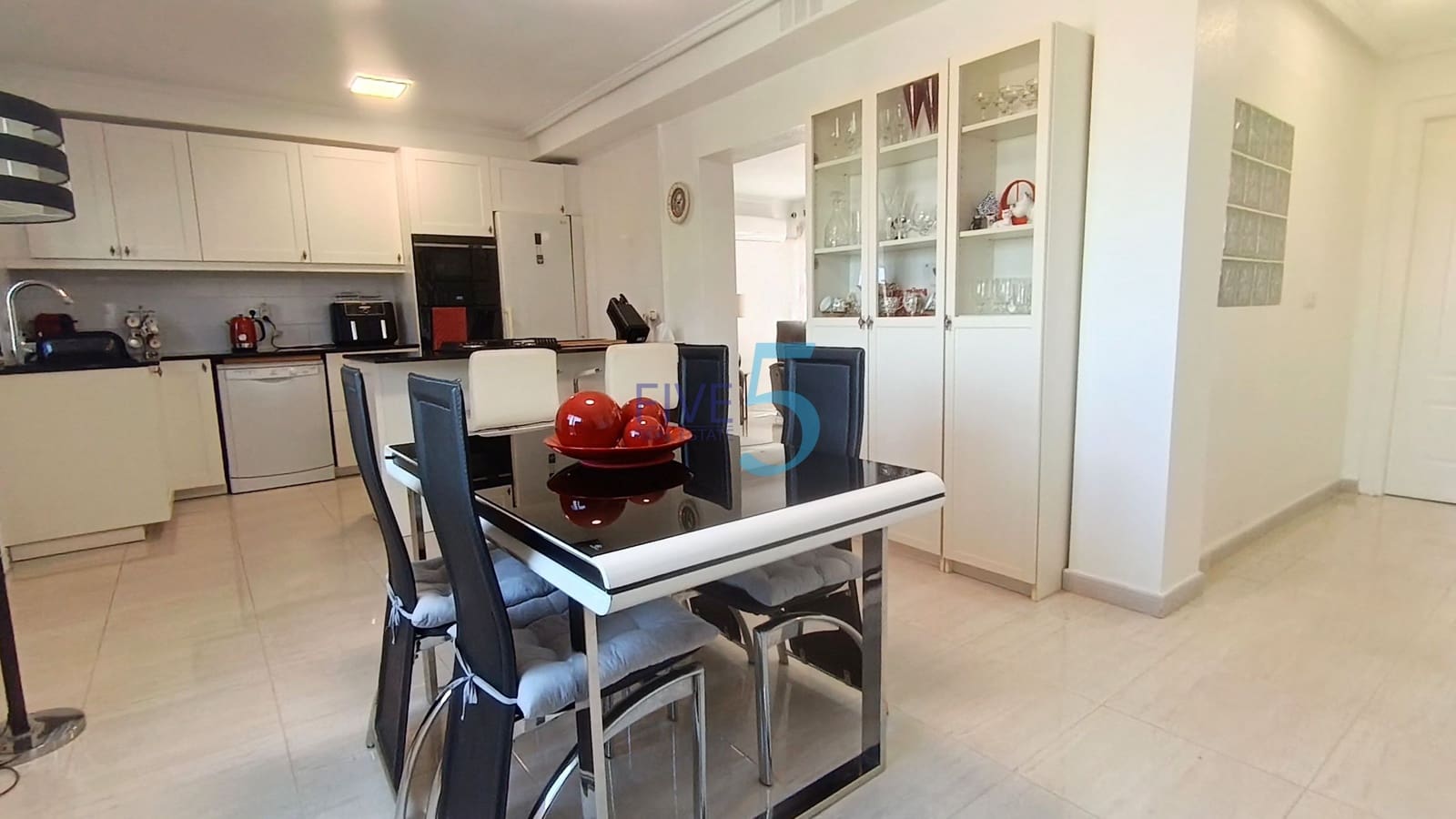 3 slaapkamer Villa te koop in Ciudad Quesada met zwembad garage - € 245.000 (Ref: 10080242)