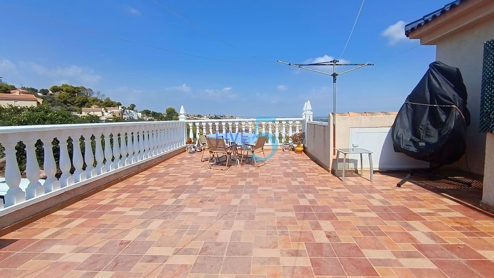 3 slaapkamer Villa te koop in Ciudad Quesada met zwembad garage - € 245.000 (Ref: 10080242)