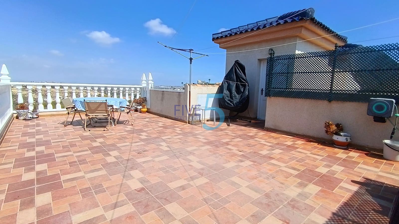 3 slaapkamer Villa te koop in Ciudad Quesada met zwembad garage - € 245.000 (Ref: 10080242)