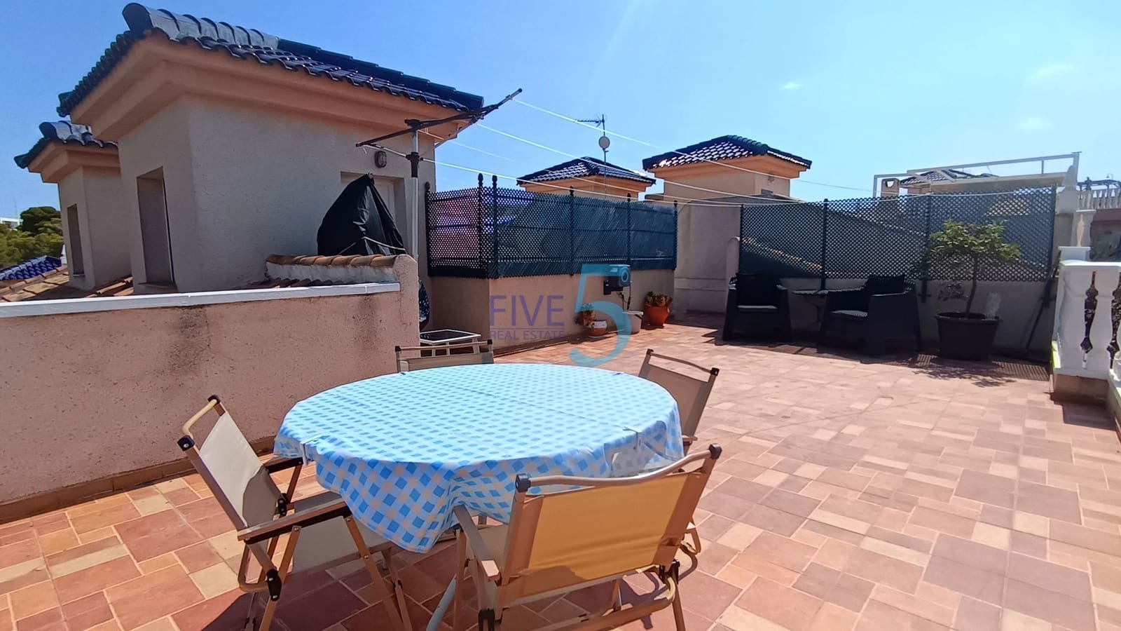 3 slaapkamer Villa te koop in Ciudad Quesada met zwembad garage - € 245.000 (Ref: 10080242)