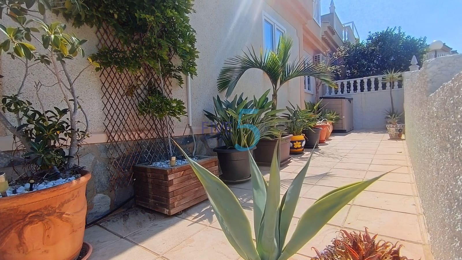 3 slaapkamer Villa te koop in Ciudad Quesada met zwembad garage - € 245.000 (Ref: 10080242)