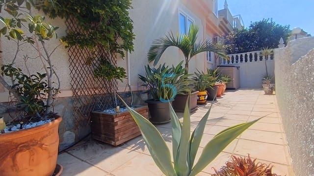 3 slaapkamer Villa te koop in Ciudad Quesada, Rojales met zwembad garage - € 245.000 (Ref: 10080242)
