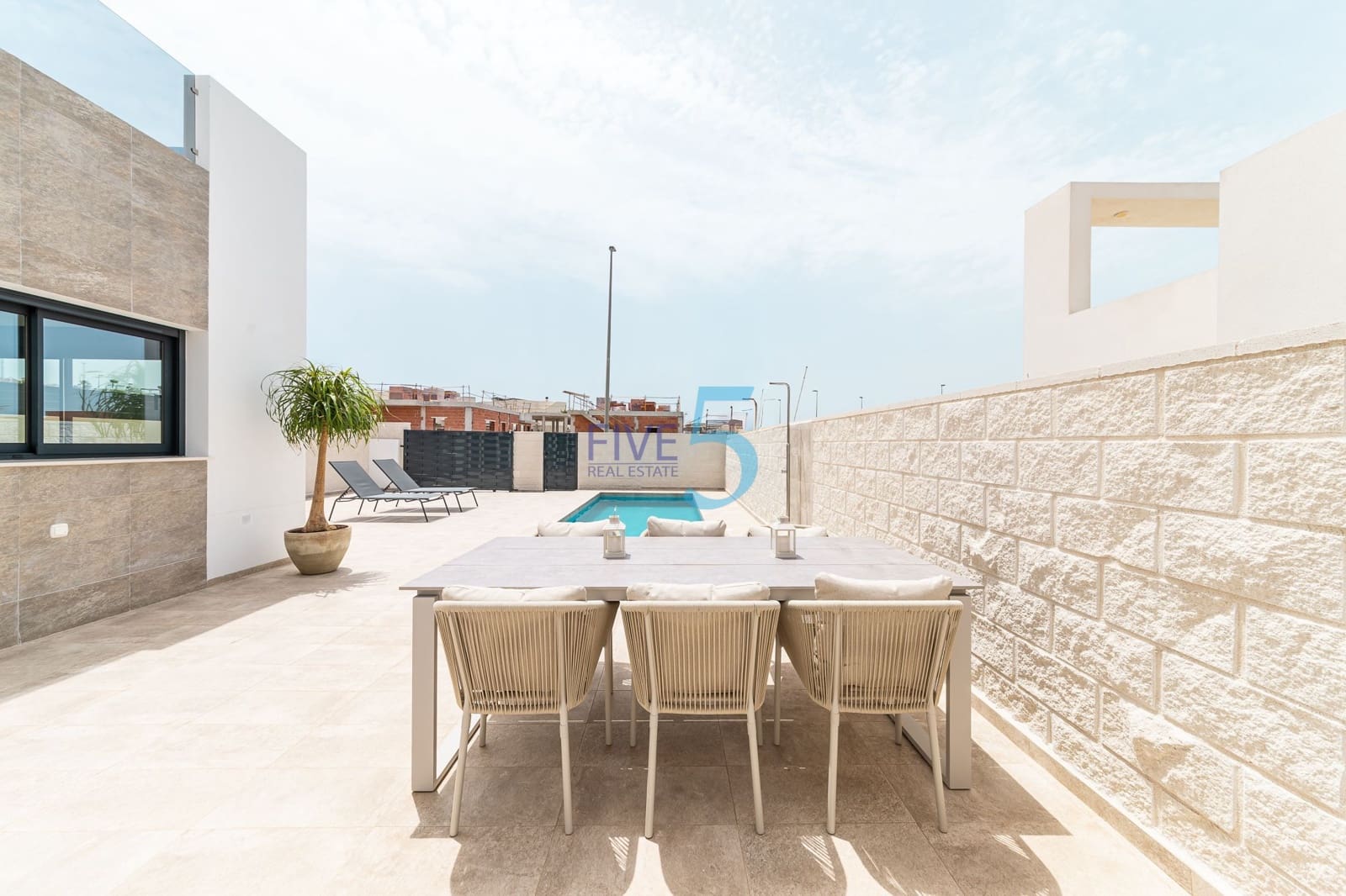 3 quarto Moradia para venda em Benijofar com piscina - 499 999 € (Ref: 10085082)