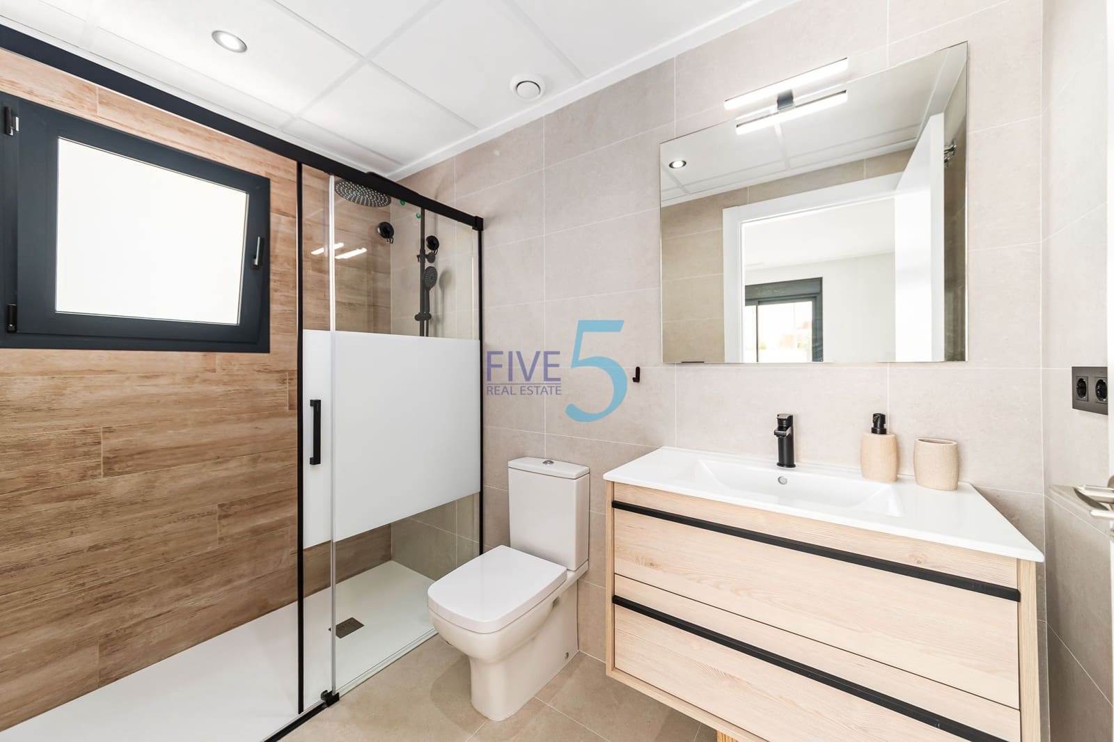 3 quarto Moradia para venda em Benijofar com piscina - 499 999 € (Ref: 10085082)