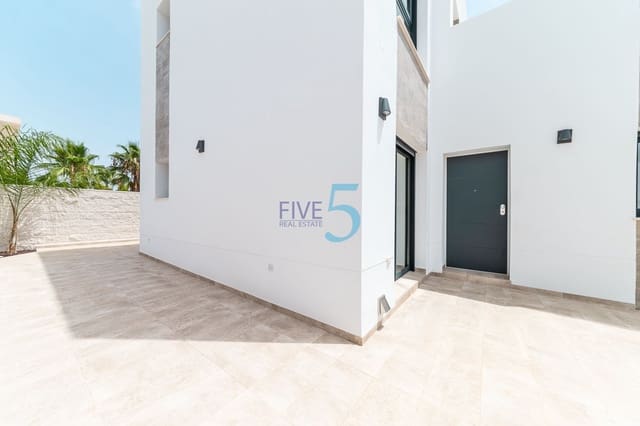 3 quarto Moradia para venda em Benijófar com piscina - 499 999 € (Ref: 10085082)