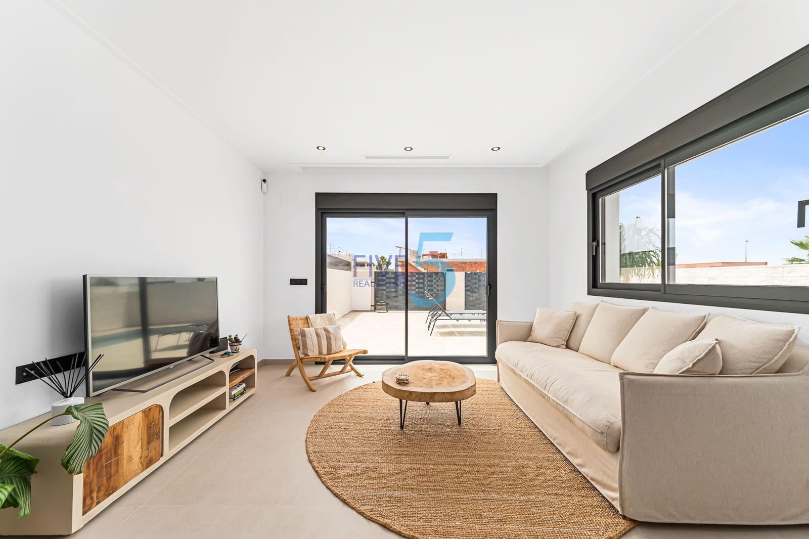 3 quarto Moradia para venda em Benijofar com piscina - 499 999 € (Ref: 10085082)