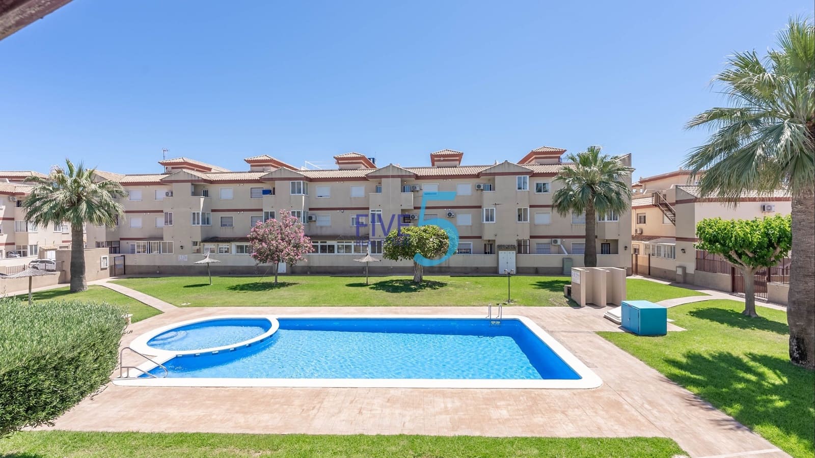 2 bedroom Apartment for sale in San Pedro del Pinatar with pool garage - € 135,000 (Ref: 10085371)