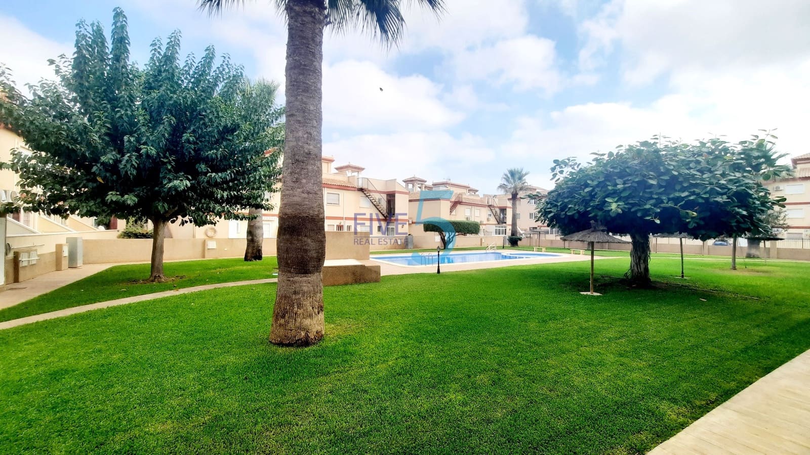 2 bedroom Apartment for sale in San Pedro del Pinatar with pool garage - € 135,000 (Ref: 10085371)