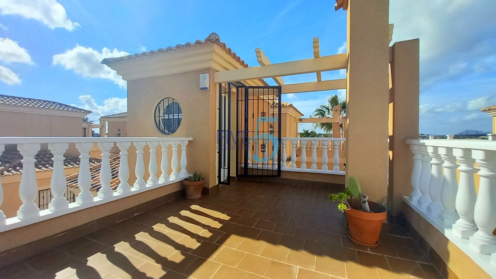 2 slaapkamer Villa te koop in Lo Crispin met zwembad - € 195.000 (Ref: 10088503)