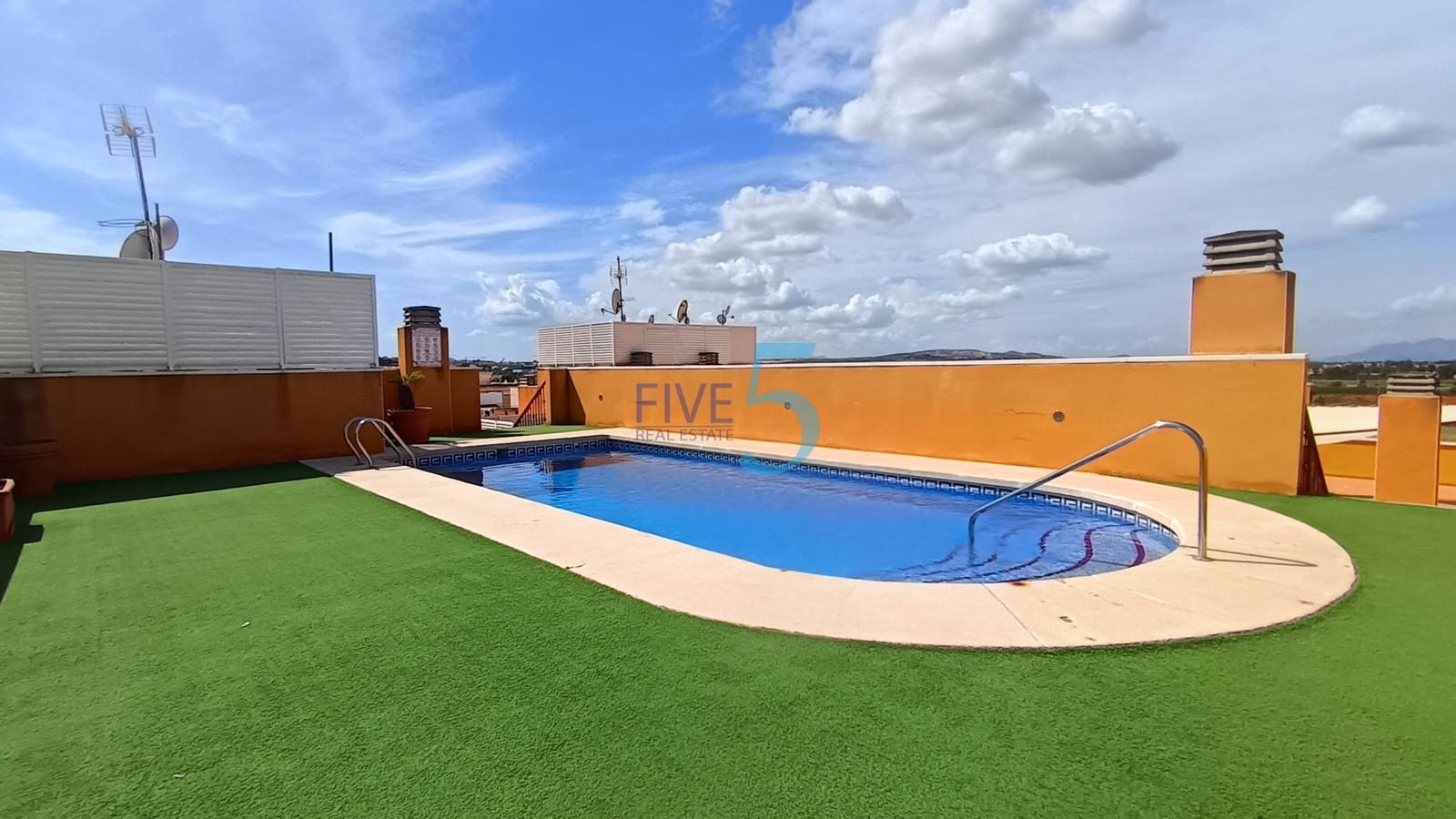 2 slaapkamer Appartement te koop in Formentera del Segura met zwembad - € 99.999 (Ref: 10088504)