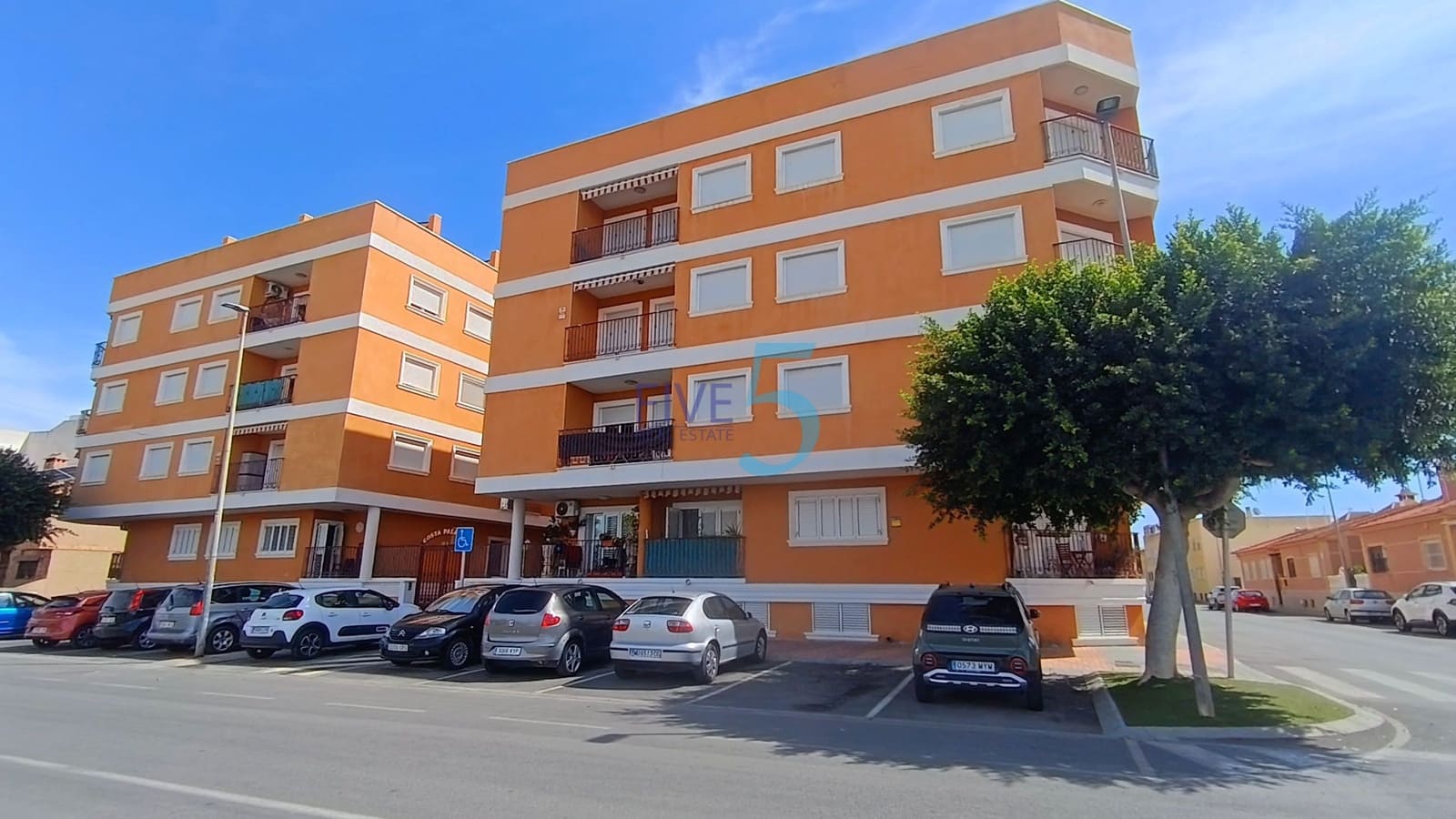 2 slaapkamer Appartement te koop in Formentera del Segura met zwembad - € 99.999 (Ref: 10088504)