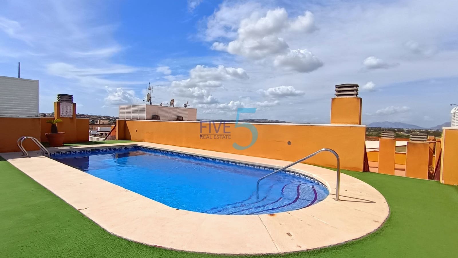 2 slaapkamer Appartement te koop in Formentera del Segura met zwembad - € 99.999 (Ref: 10088504)