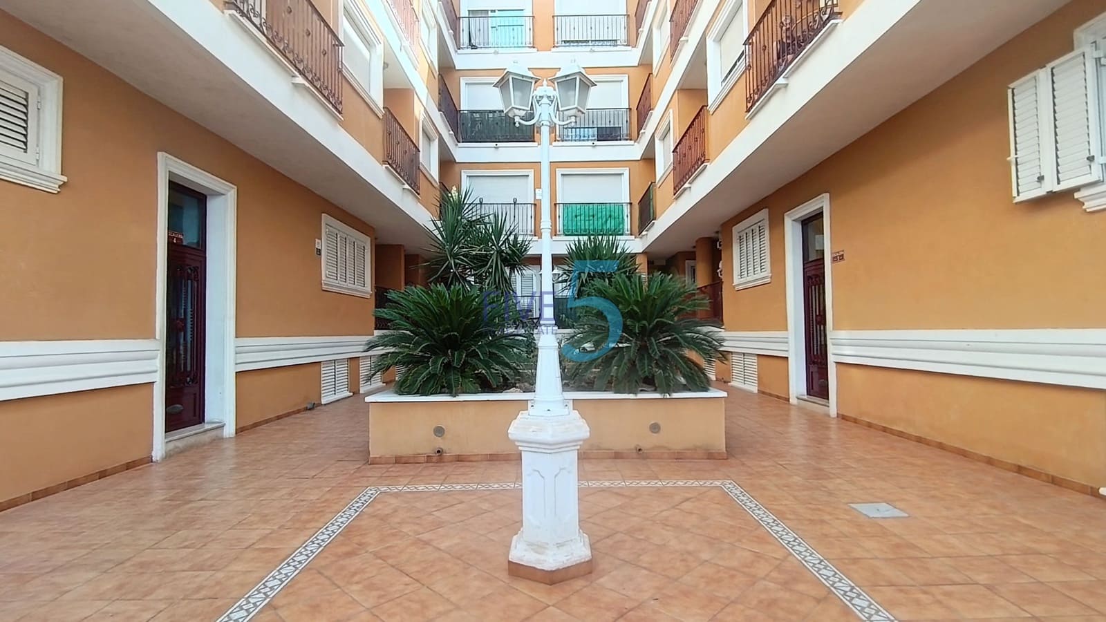 2 slaapkamer Appartement te koop in Formentera del Segura met zwembad - € 99.999 (Ref: 10088504)