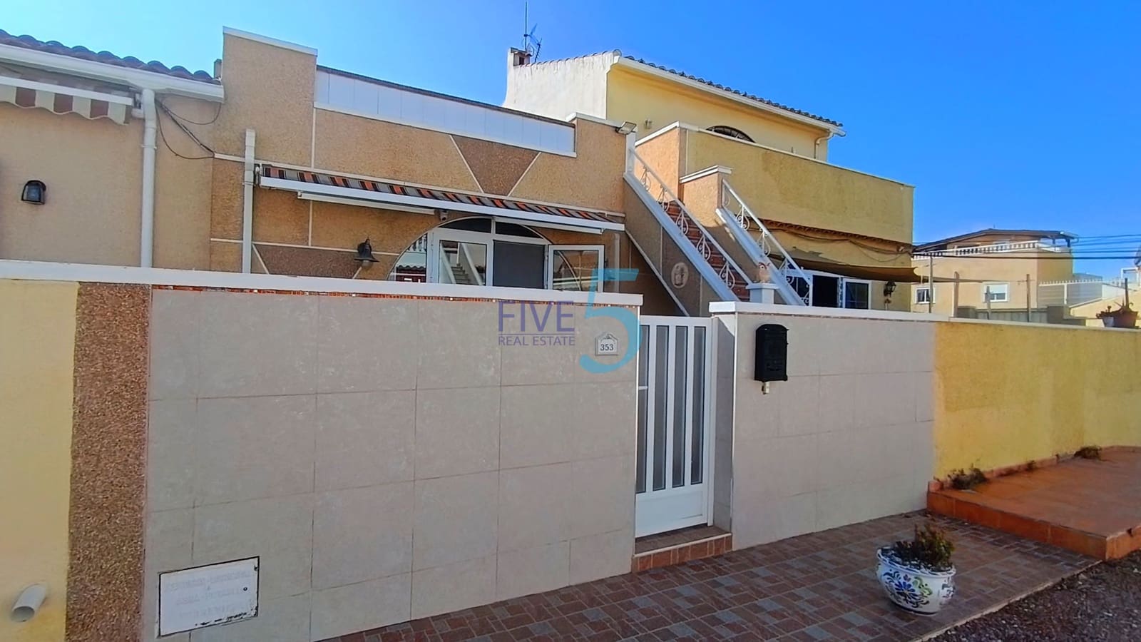 2 soverom Hus til salgs i Torrevieja - € 125 000 (Ref: 10088506)