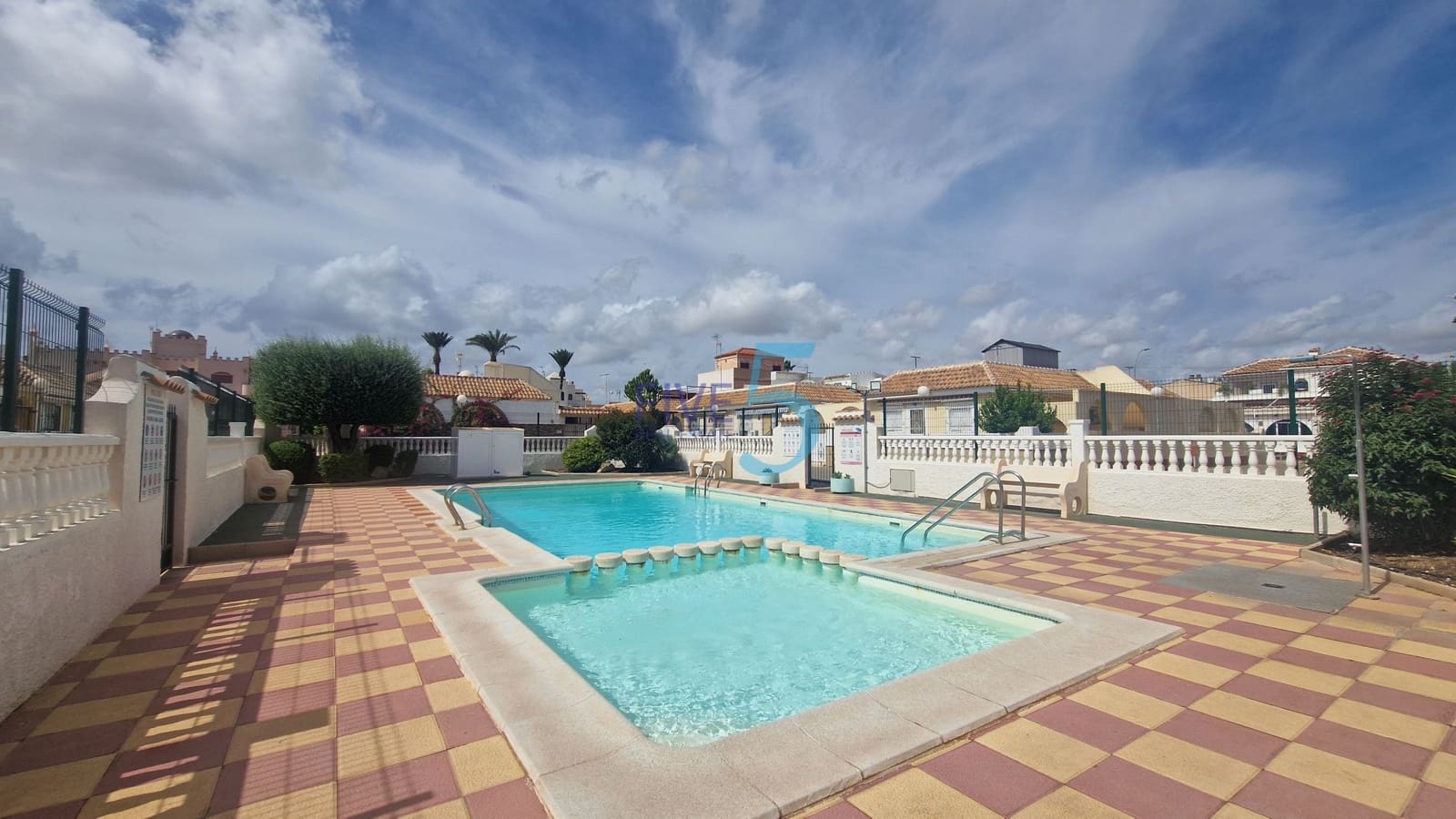 3 slaapkamer Huis te koop in Los Narejos met zwembad garage - € 235.000 (Ref: 10091387)