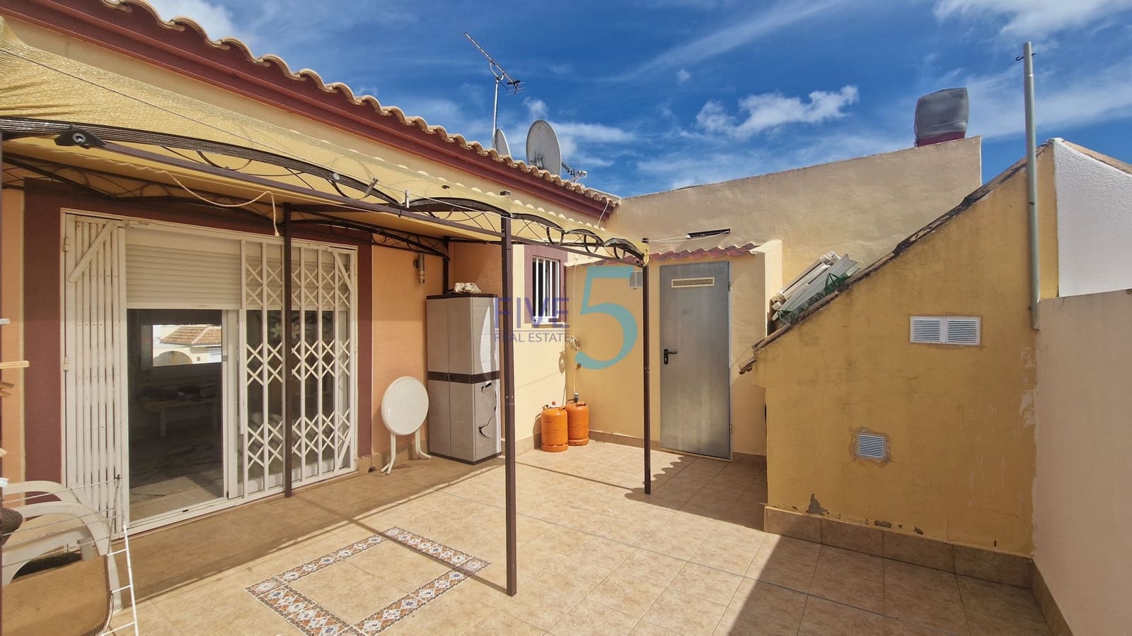 3 slaapkamer Huis te koop in Los Narejos met zwembad garage - € 235.000 (Ref: 10091387)