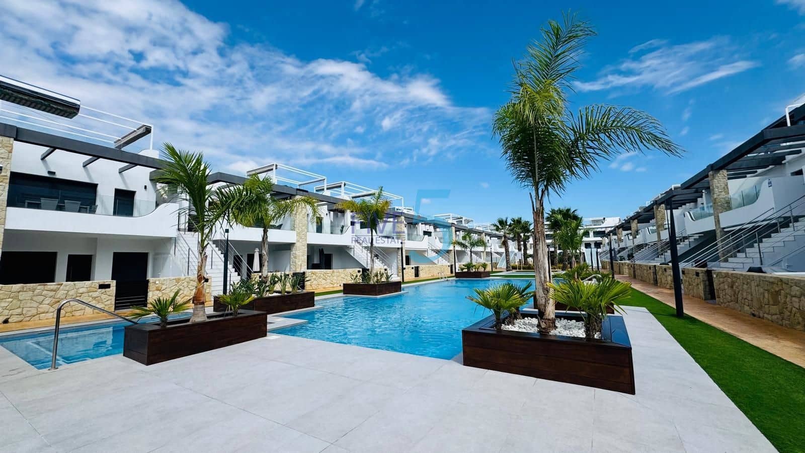 2 slaapkamer Appartement te koop in Orihuela Costa met zwembad garage - € 359.000 (Ref: 10091569)