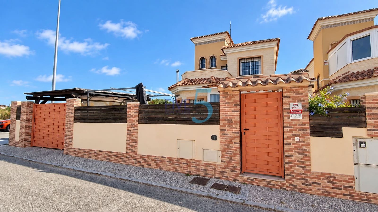 3 soveværelse Villa til salg i El Raso med swimmingpool - € 299.999 (Ref: 10093774)