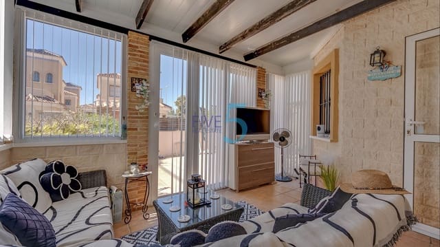 3 slaapkamer Villa te koop in El Raso, Guardamar del Segura met zwembad garage - € 299.999 (Ref: 10093774)