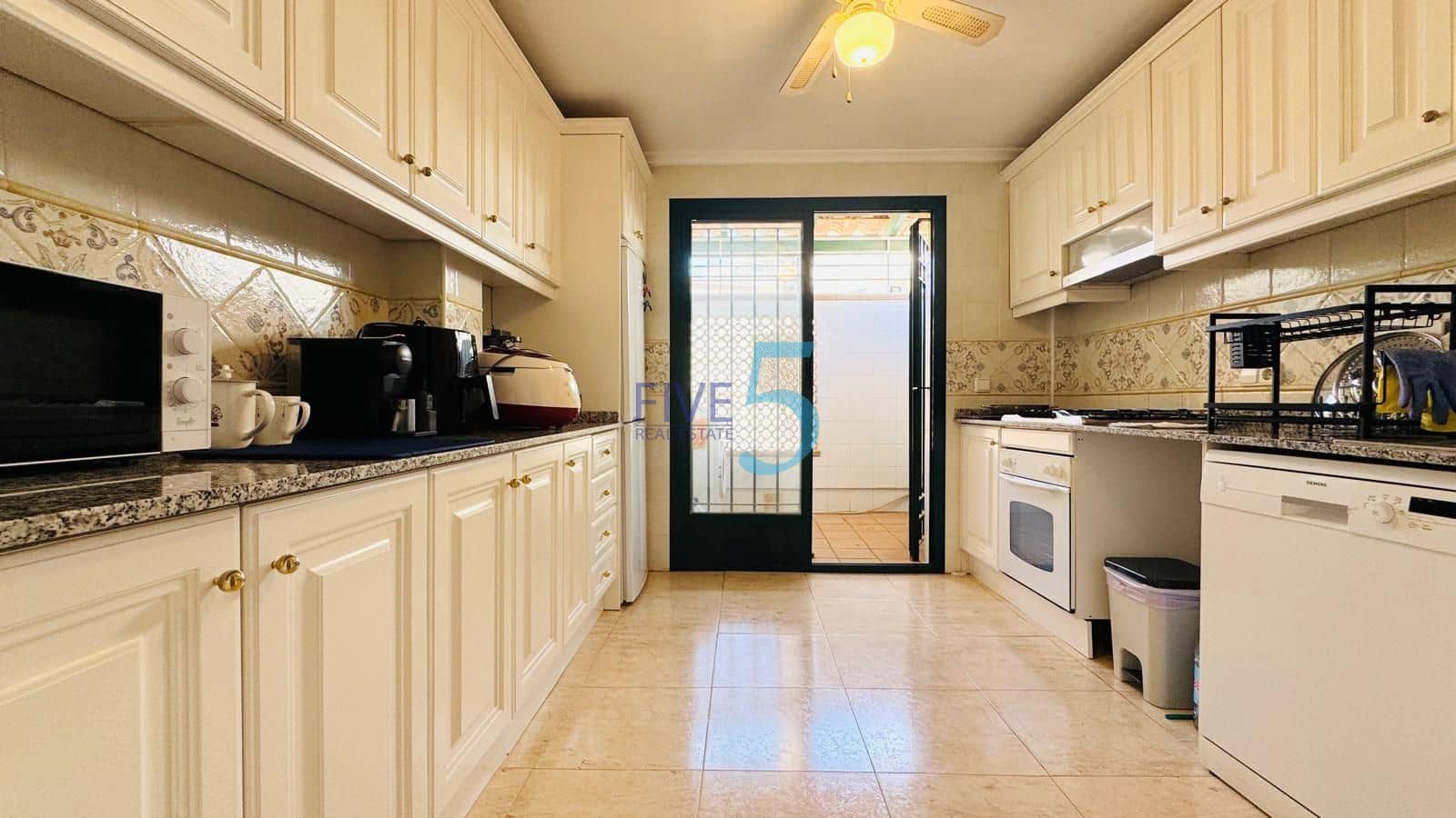 3 sovrum Hus till salu i Campoamor med pool - 307 000 € (Ref: 10093849)