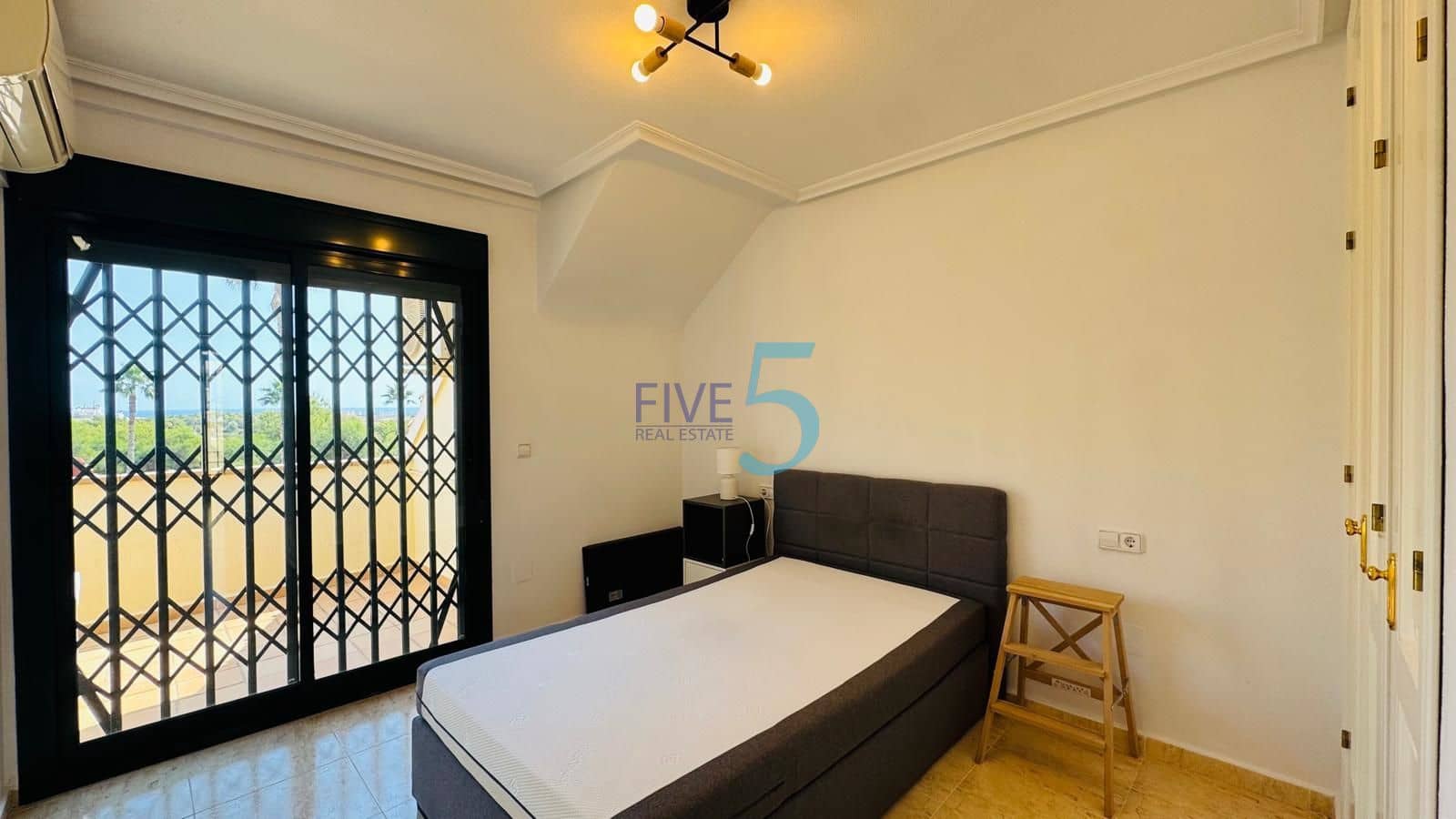3 sovrum Hus till salu i Campoamor med pool - 307 000 € (Ref: 10093849)