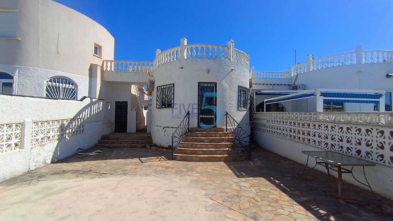 2 soveværelse Villa til salg i Torrevieja - € 159.999 (Ref: 10095349)