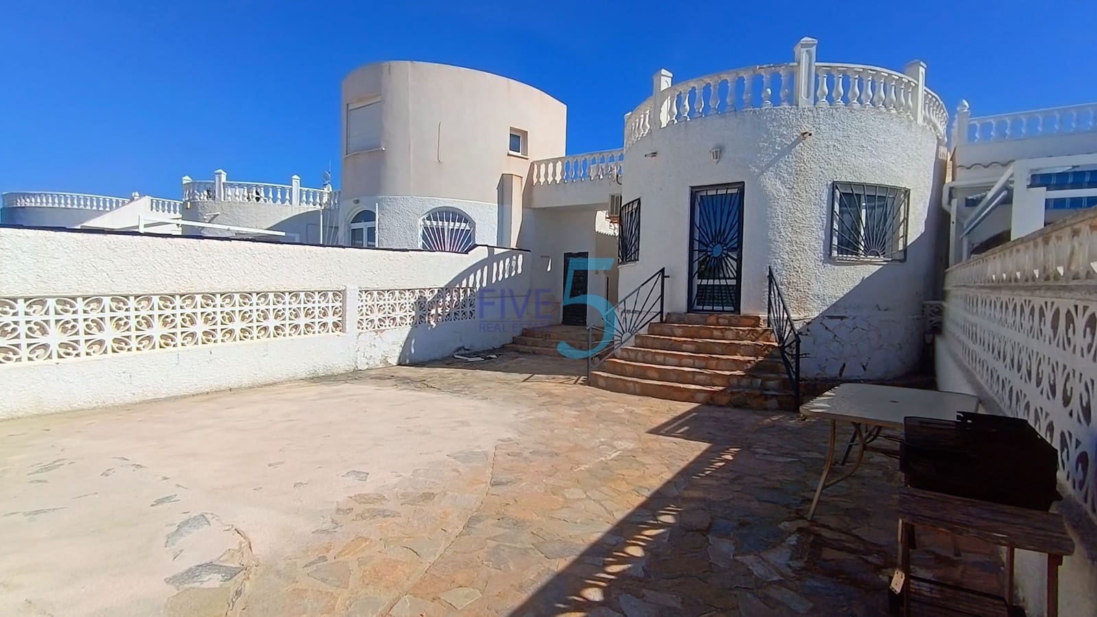 2 soveværelse Villa til salg i Torrevieja - € 159.999 (Ref: 10095349)
