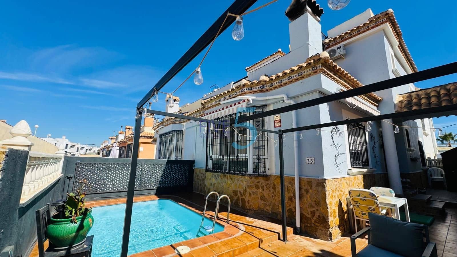 3 chambre Maison de Ville à vendre à Villamartin avec piscine garage - 255 000 € (Ref: 10097282)