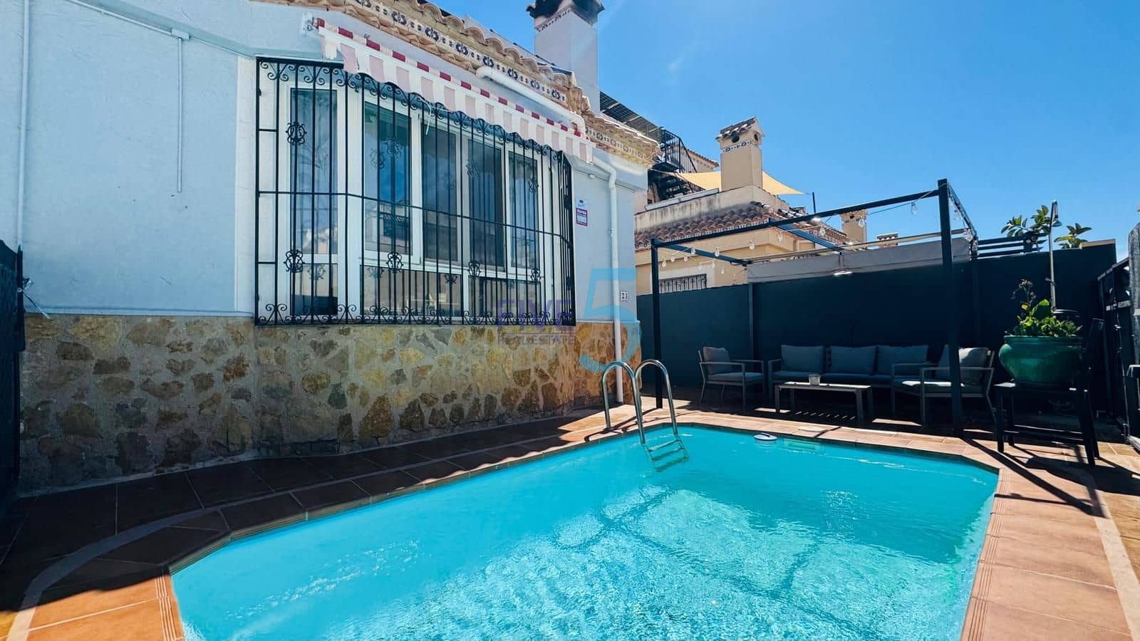 3 chambre Maison de Ville à vendre à Villamartin avec piscine garage - 255 000 € (Ref: 10097282)