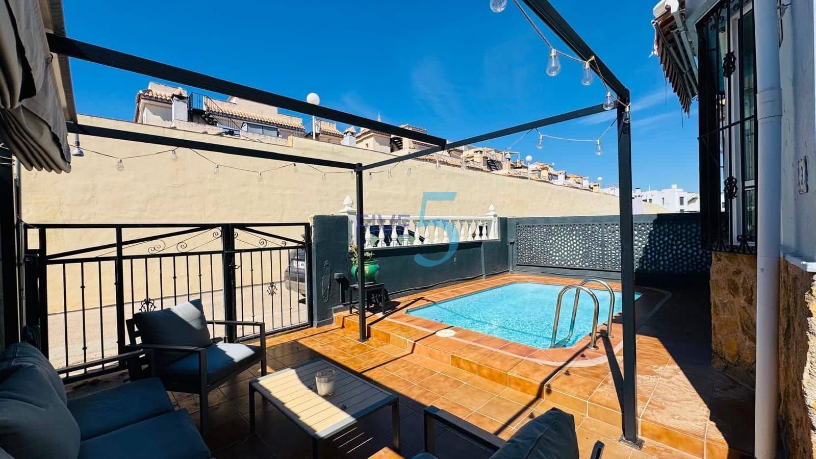 3 chambre Maison de Ville à vendre à Villamartin avec piscine garage - 255 000 € (Ref: 10097282)