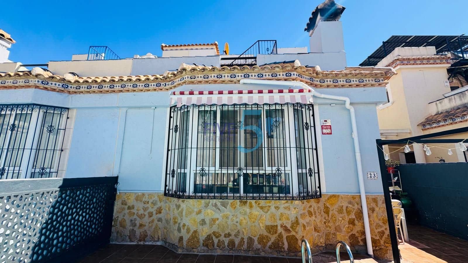 3 chambre Maison de Ville à vendre à Villamartin avec piscine garage - 255 000 € (Ref: 10097282)