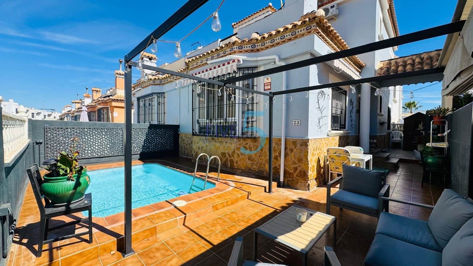 3 chambre Maison de Ville à vendre à Villamartin avec piscine garage - 255 000 € (Ref: 10097282)