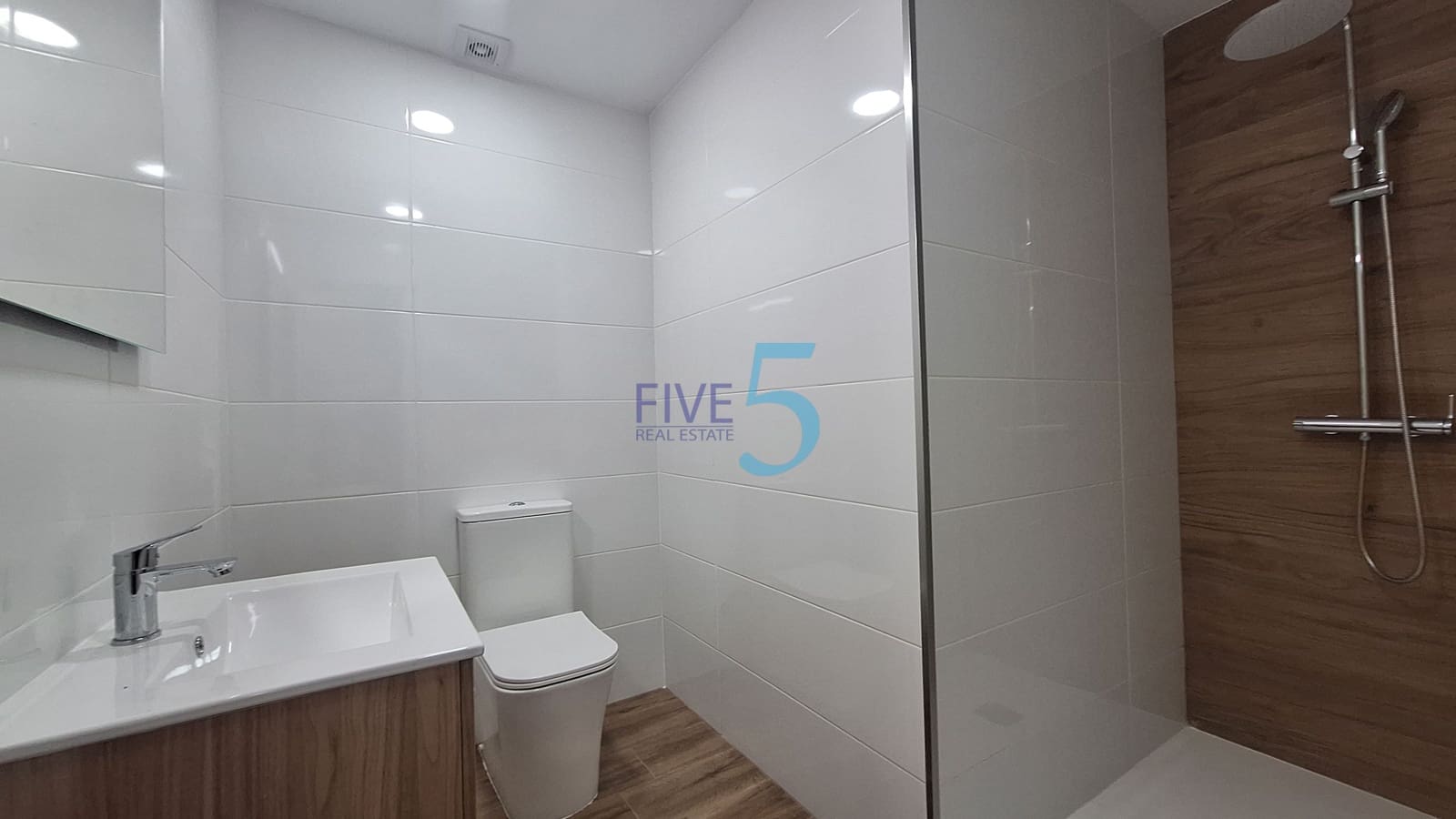 2 quarto Apartamento para venda em Torrevieja com piscina - 143 000 € (Ref: 10097398)